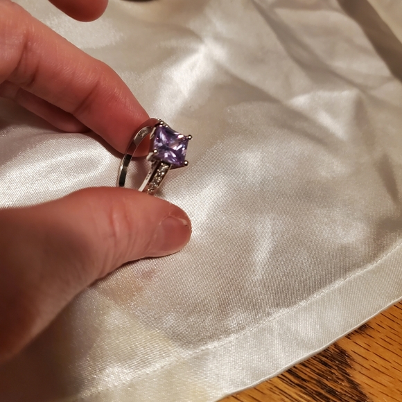 Lady's ring - Picture 3 of 3